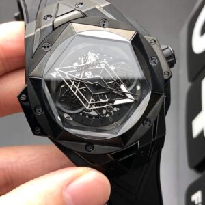 Alternative view of HUBLOT_140